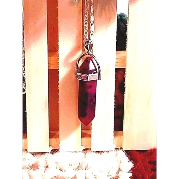 PINK AGATE STONE PENDANT ON SILVER PLATED CHAIN - Picture 2 of 3